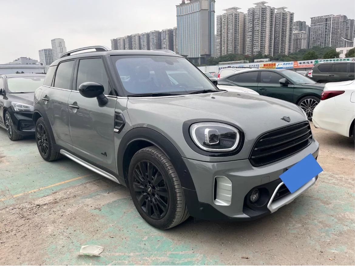 MINI COUNTRYMAN