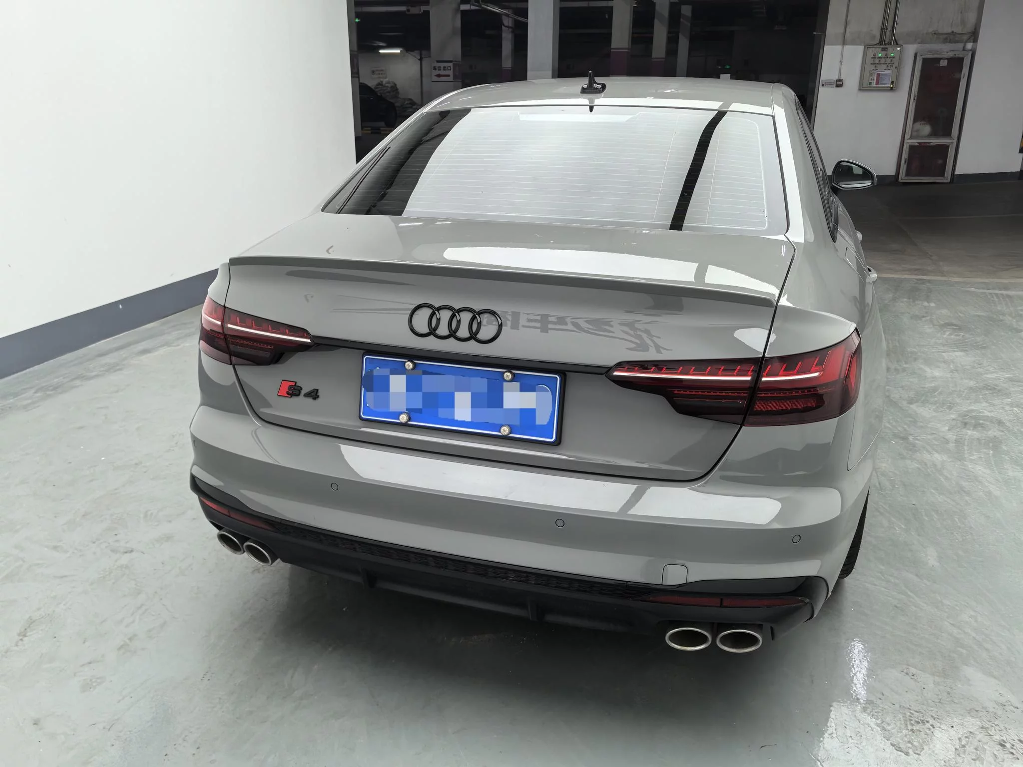 Audi S4