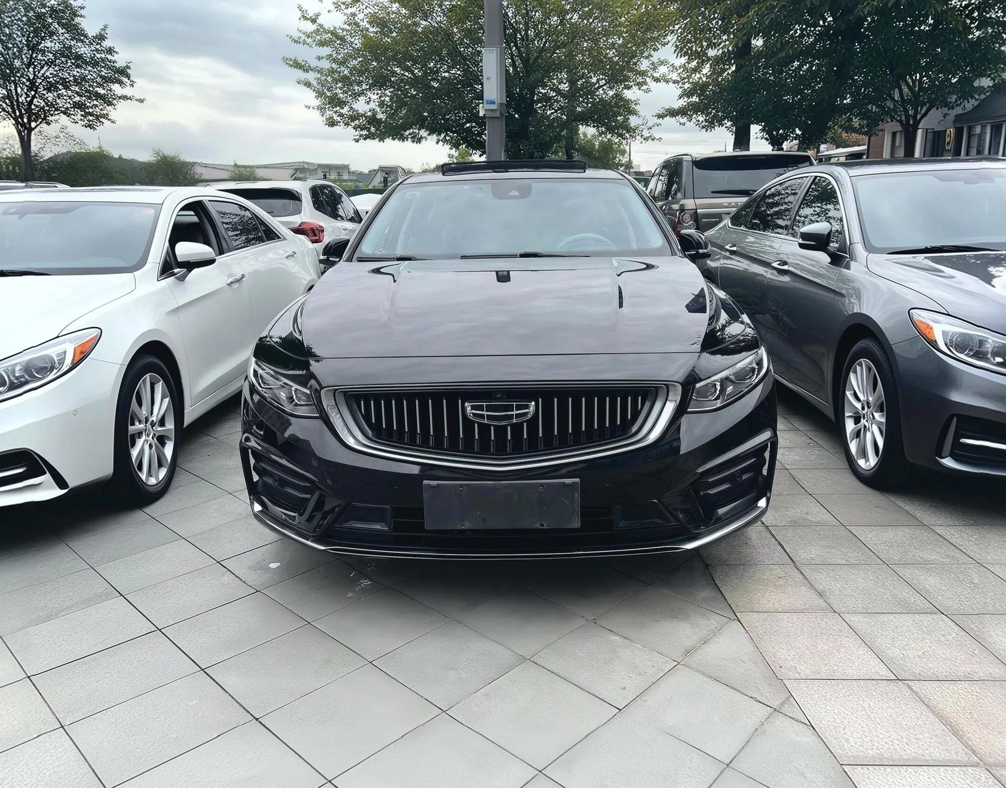 Geely Preface  из Китая