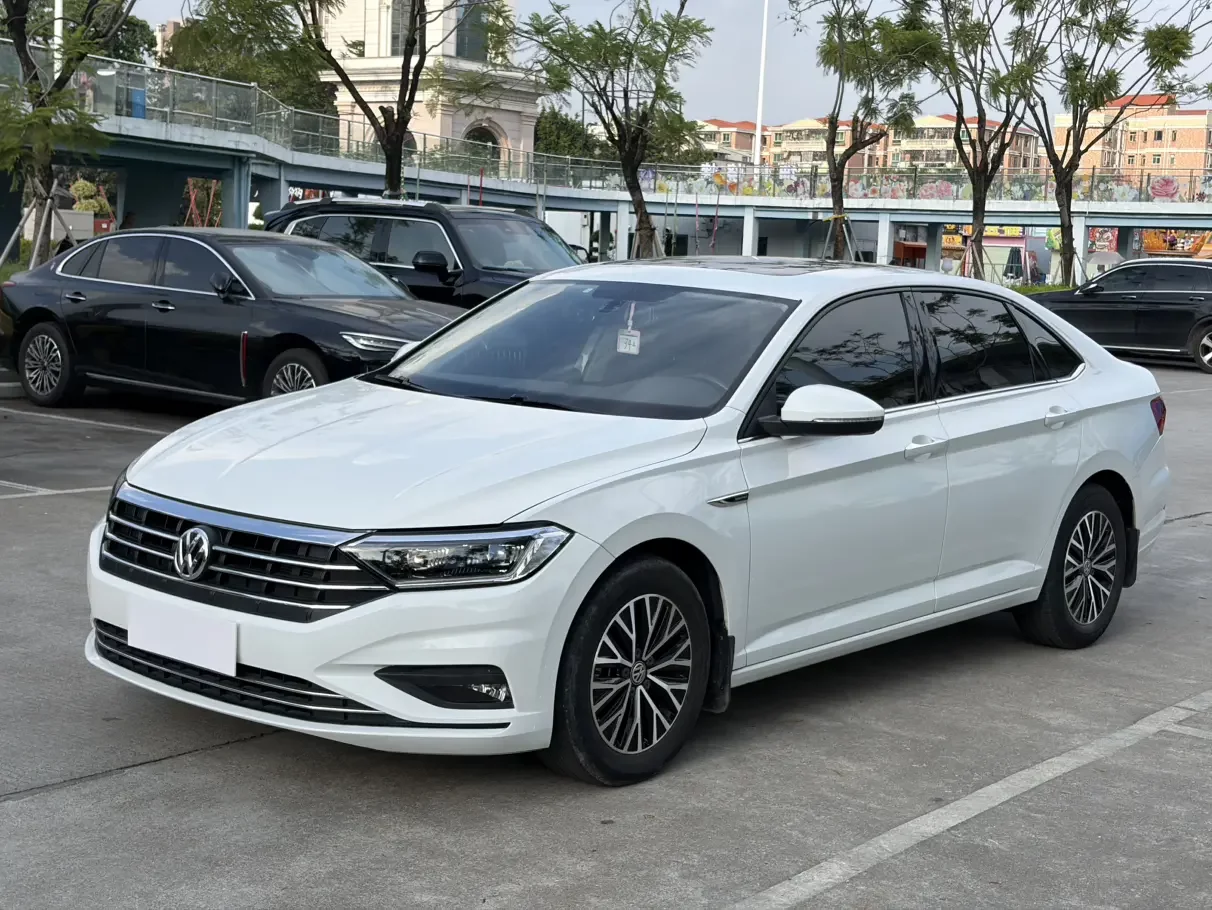 Volkswagen Sagitar