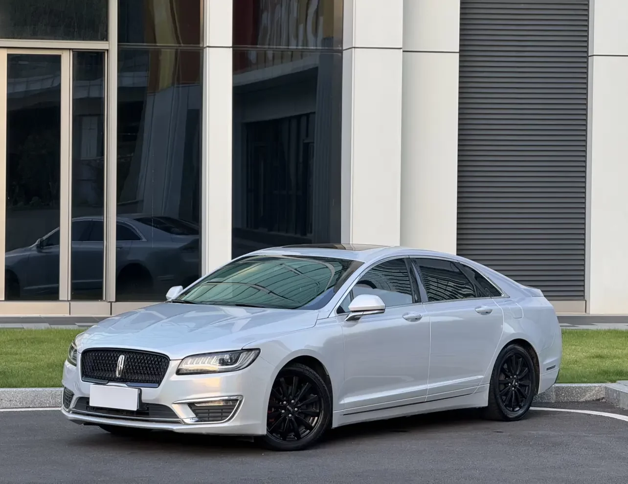 Lincoln MKZ  из Китая