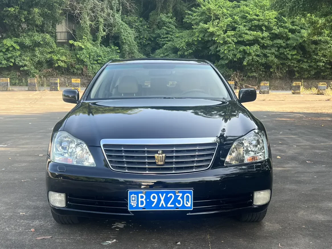 Toyota crown  из Китая