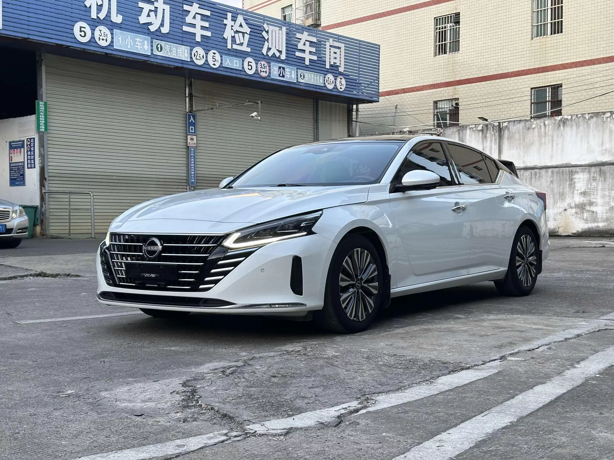 Nissan Altima