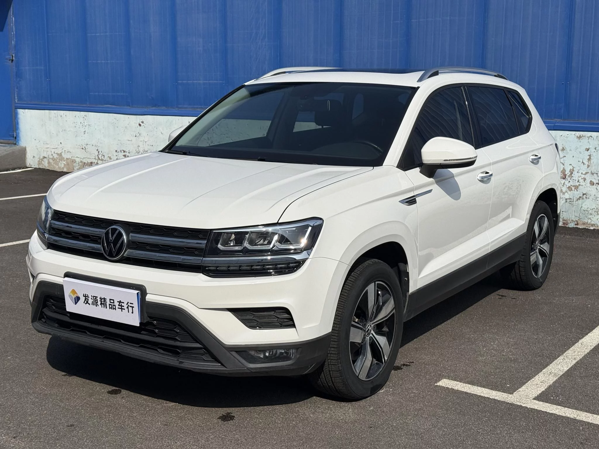 Volkswagen Tharu