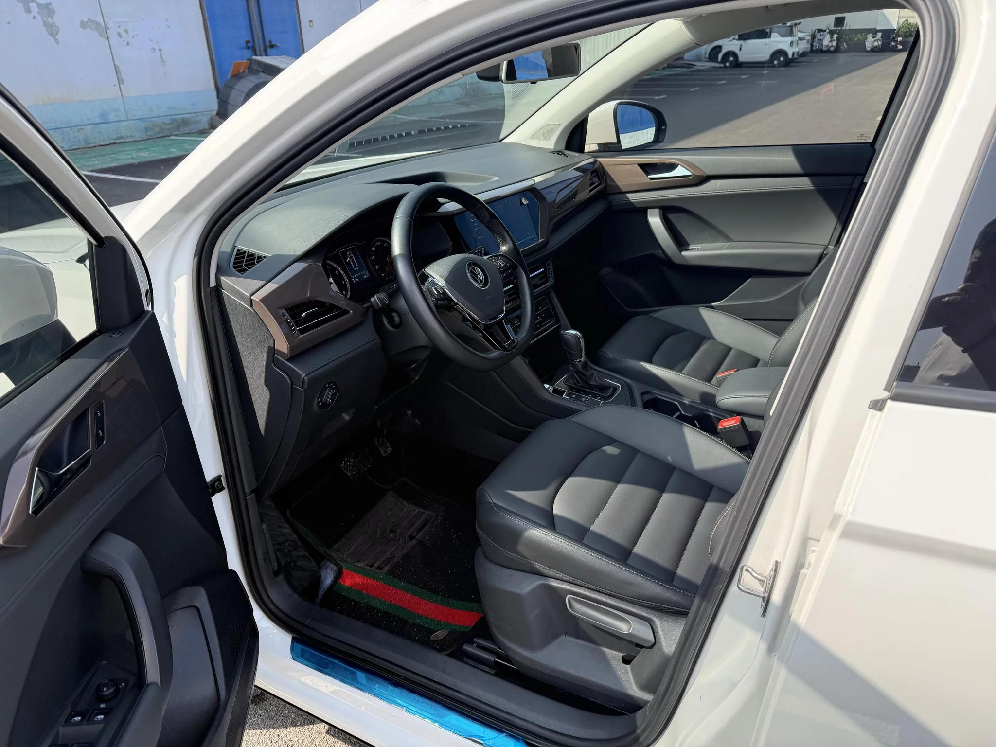 Volkswagen Tharu