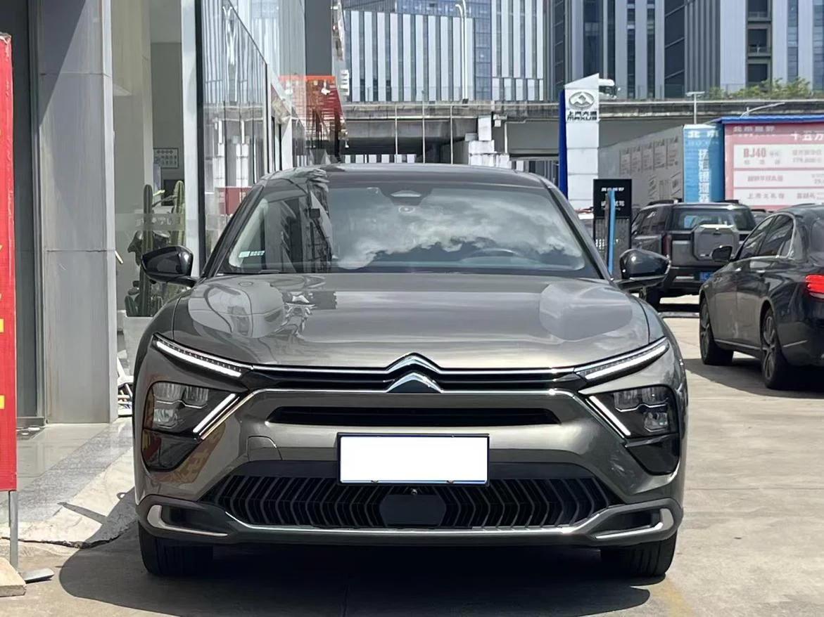 Citroën Versailles C5 X  из Китая