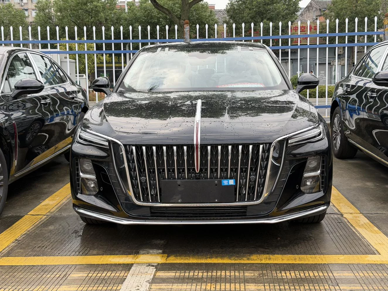 Hongqi H5
