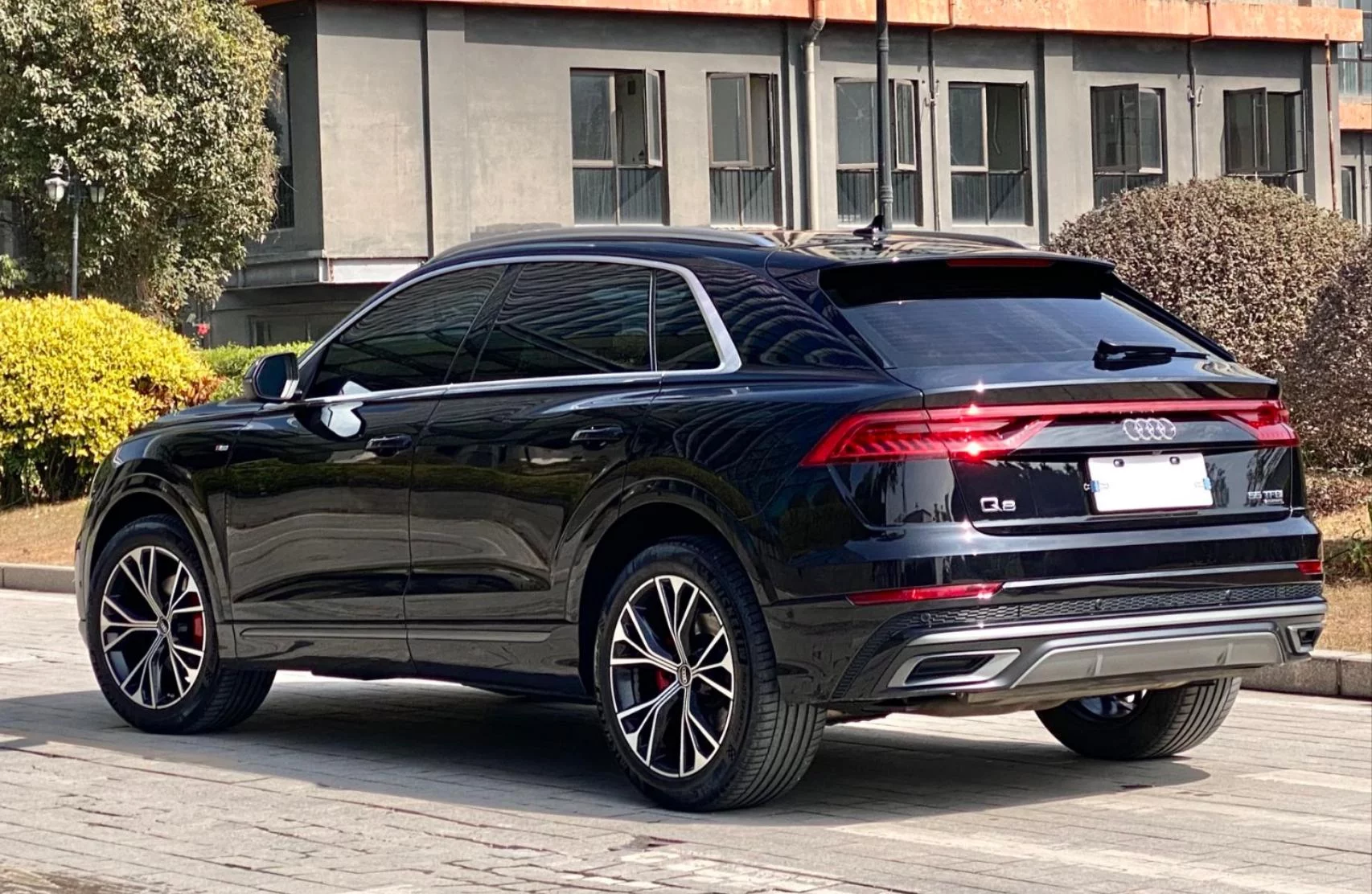 Audi Q8