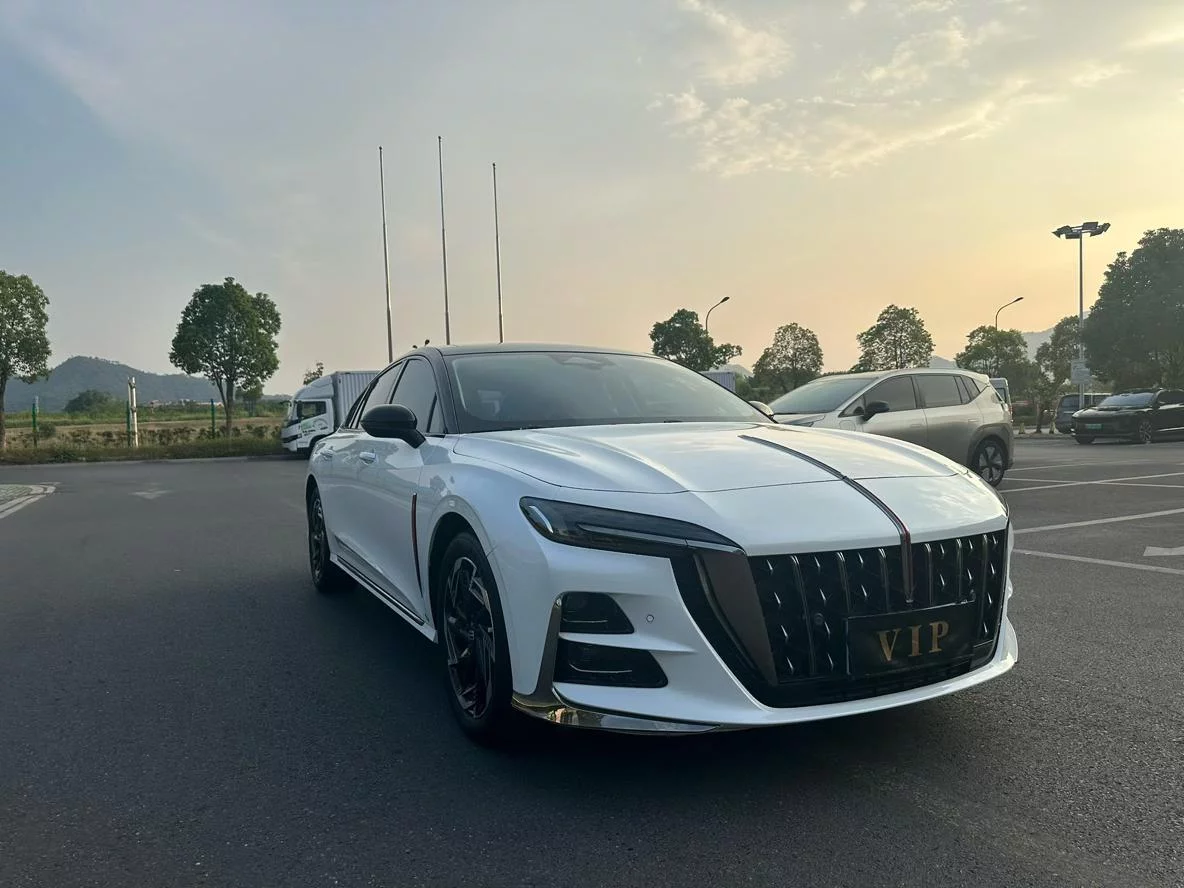 Hongqi H6