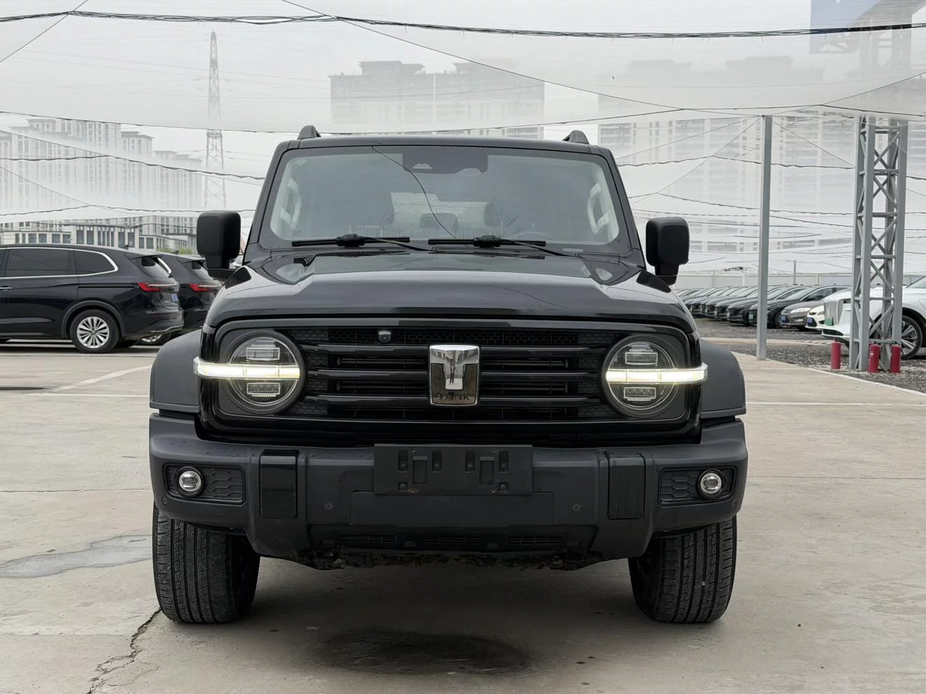 TANK 300