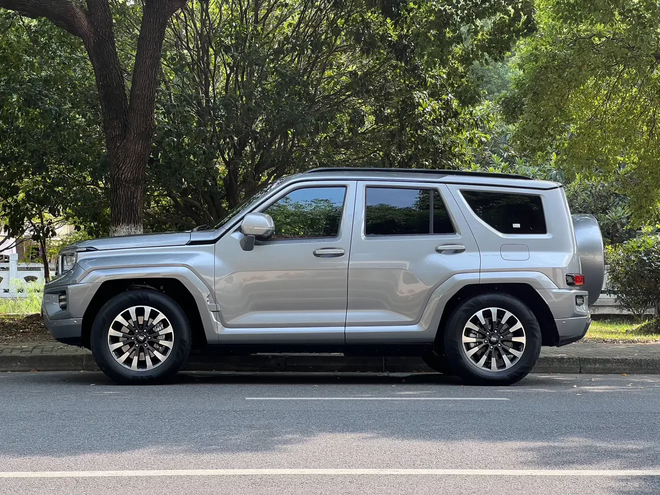 TANK 700 Hi4-T