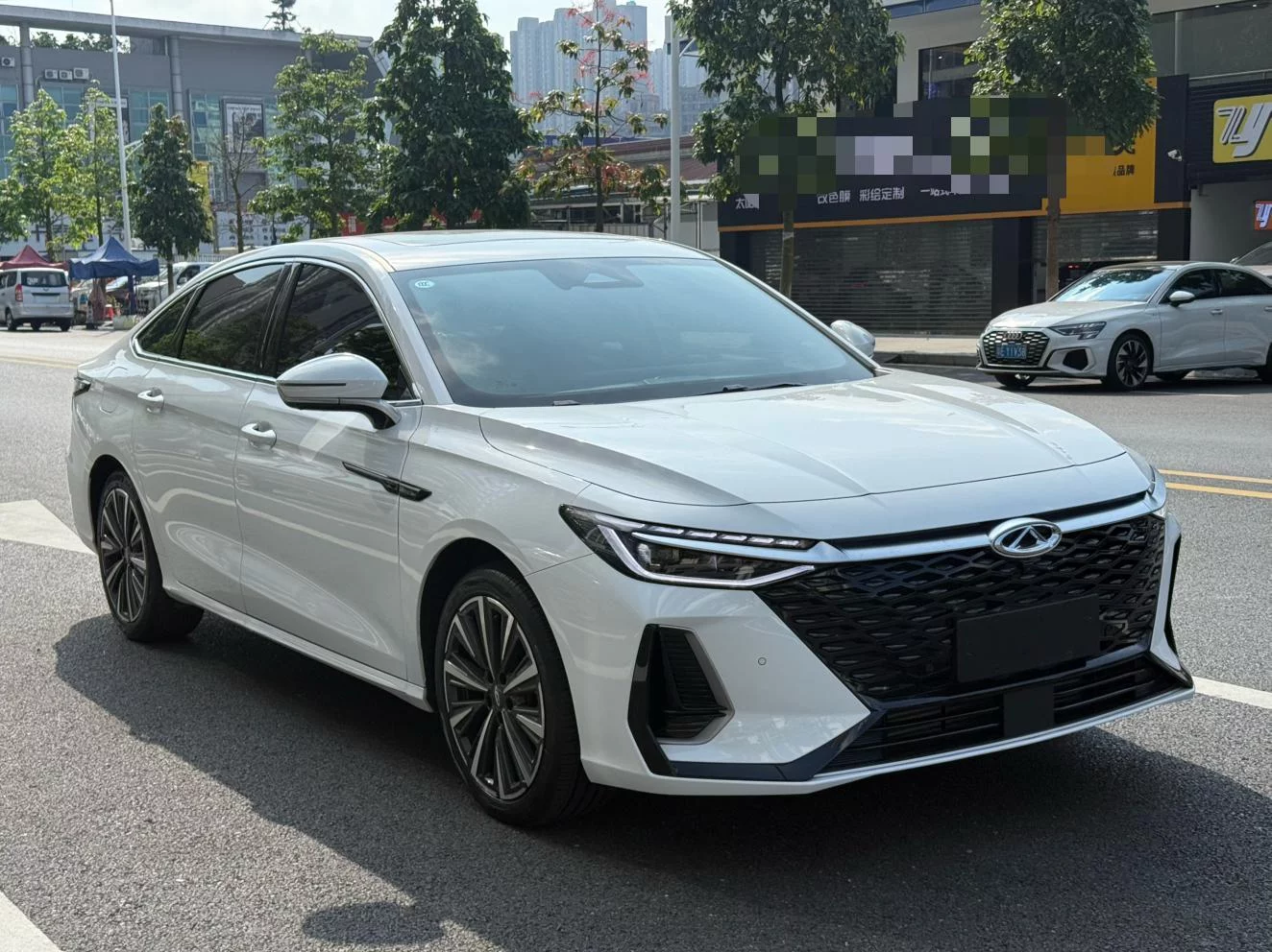 Chery Arrizo 8