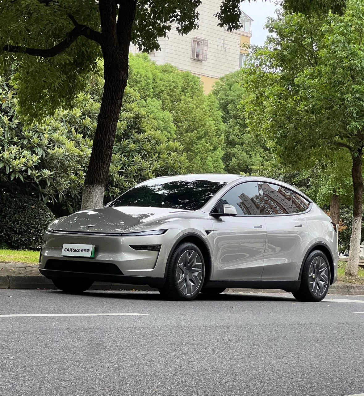 Tesla Model Y L  из Китая