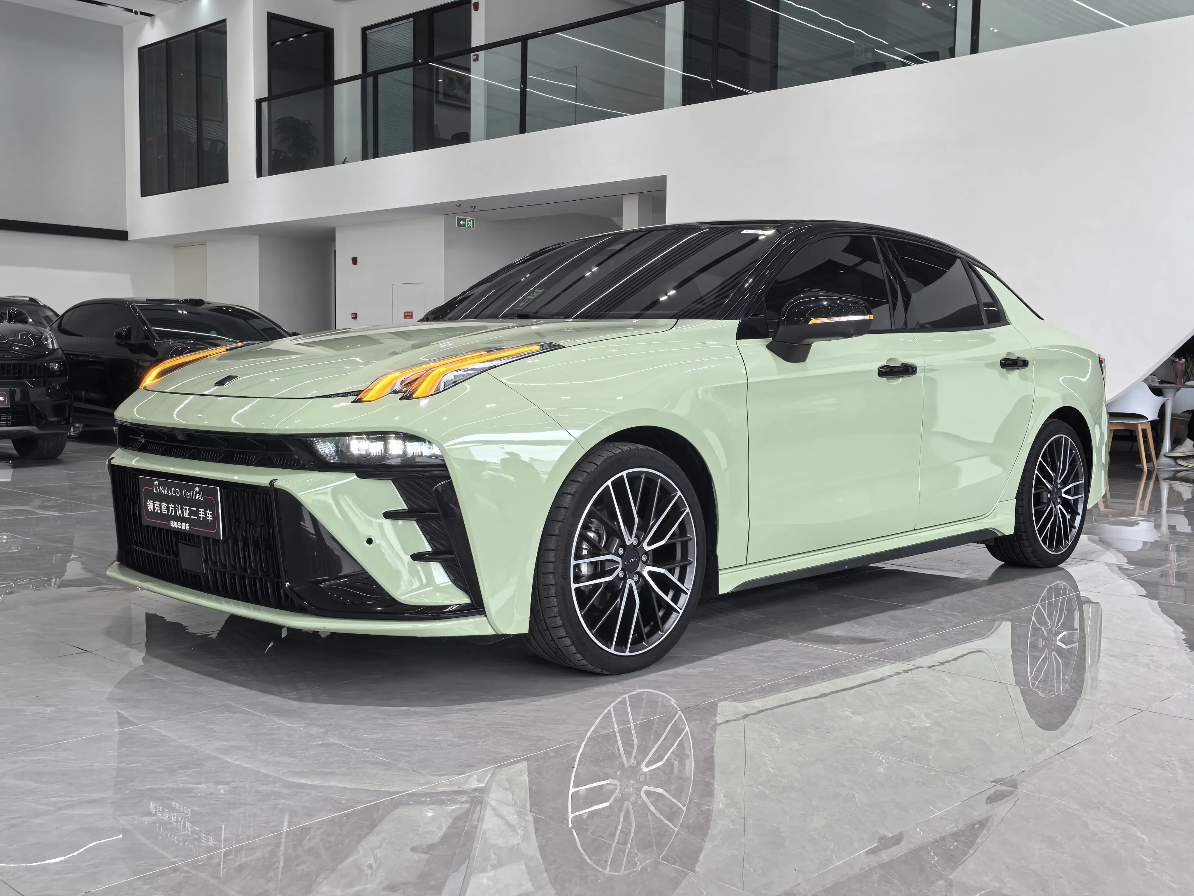 Lynk & Co 03