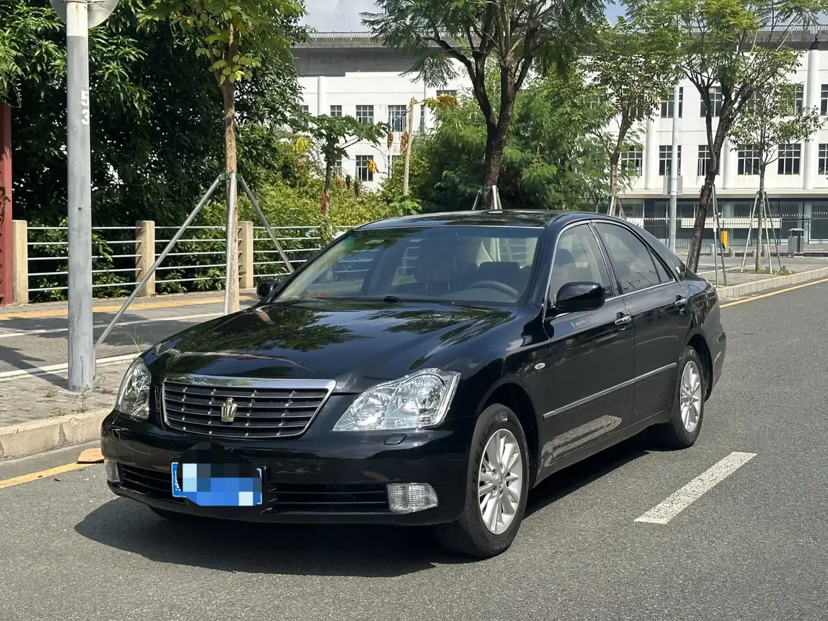 Toyota crown