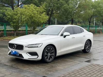 Volvo S60, 2020 — купить с доставкой из Китая