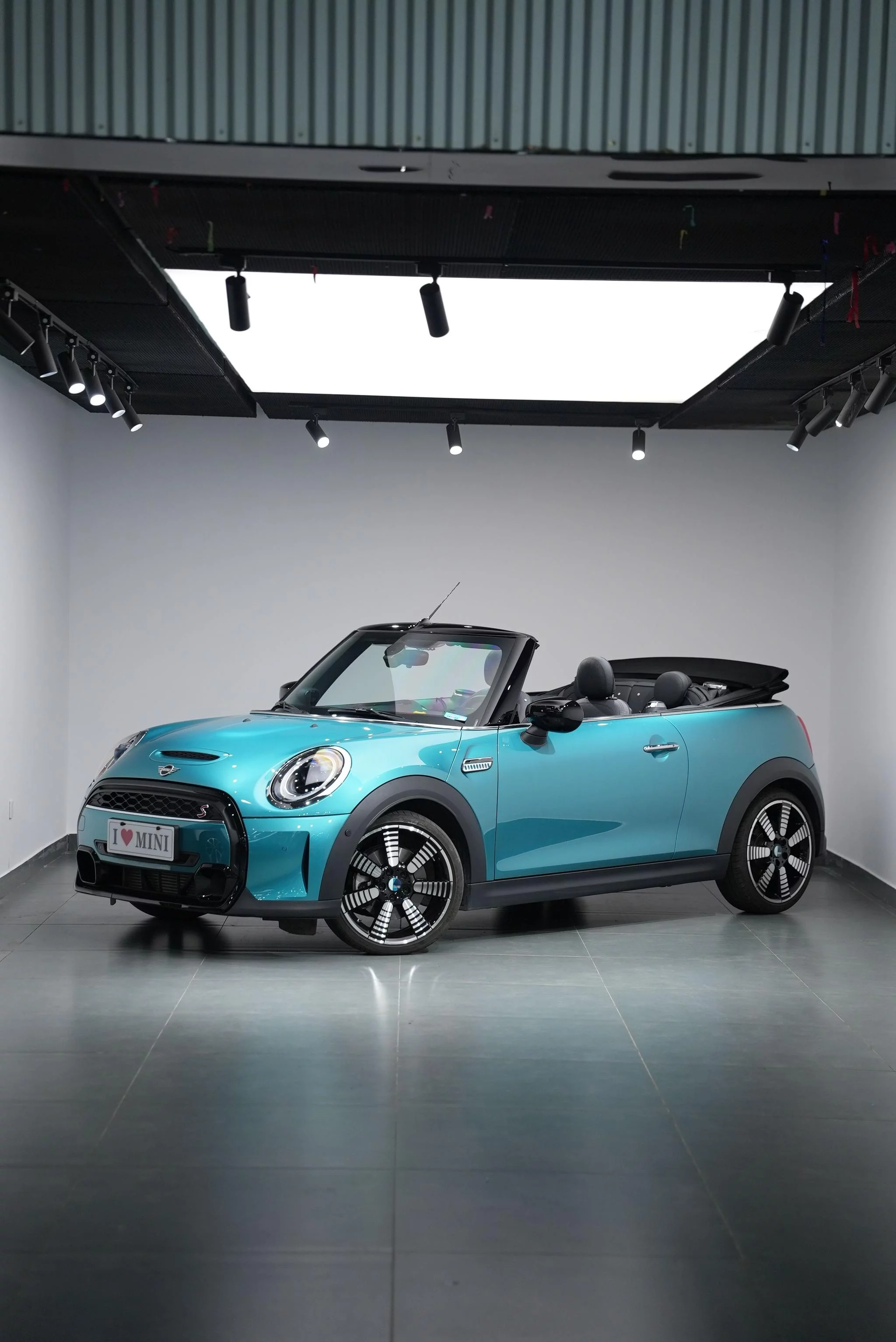 MINI MINI