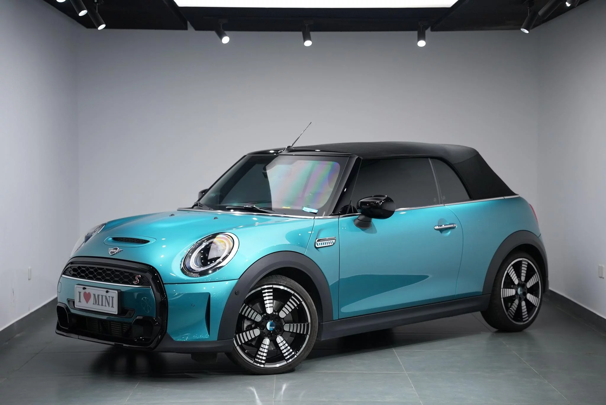 MINI MINI
