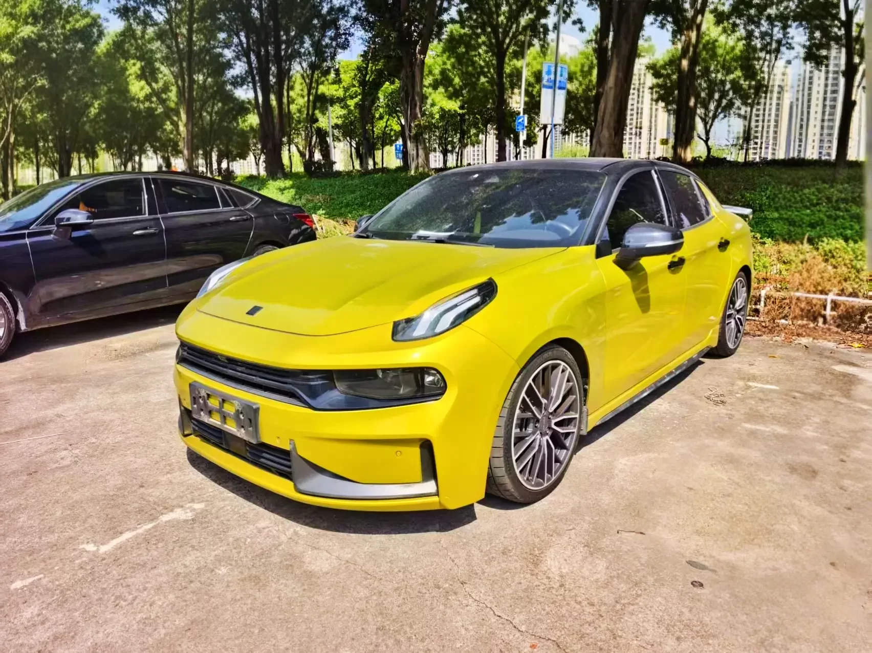 Lynk & Co 03