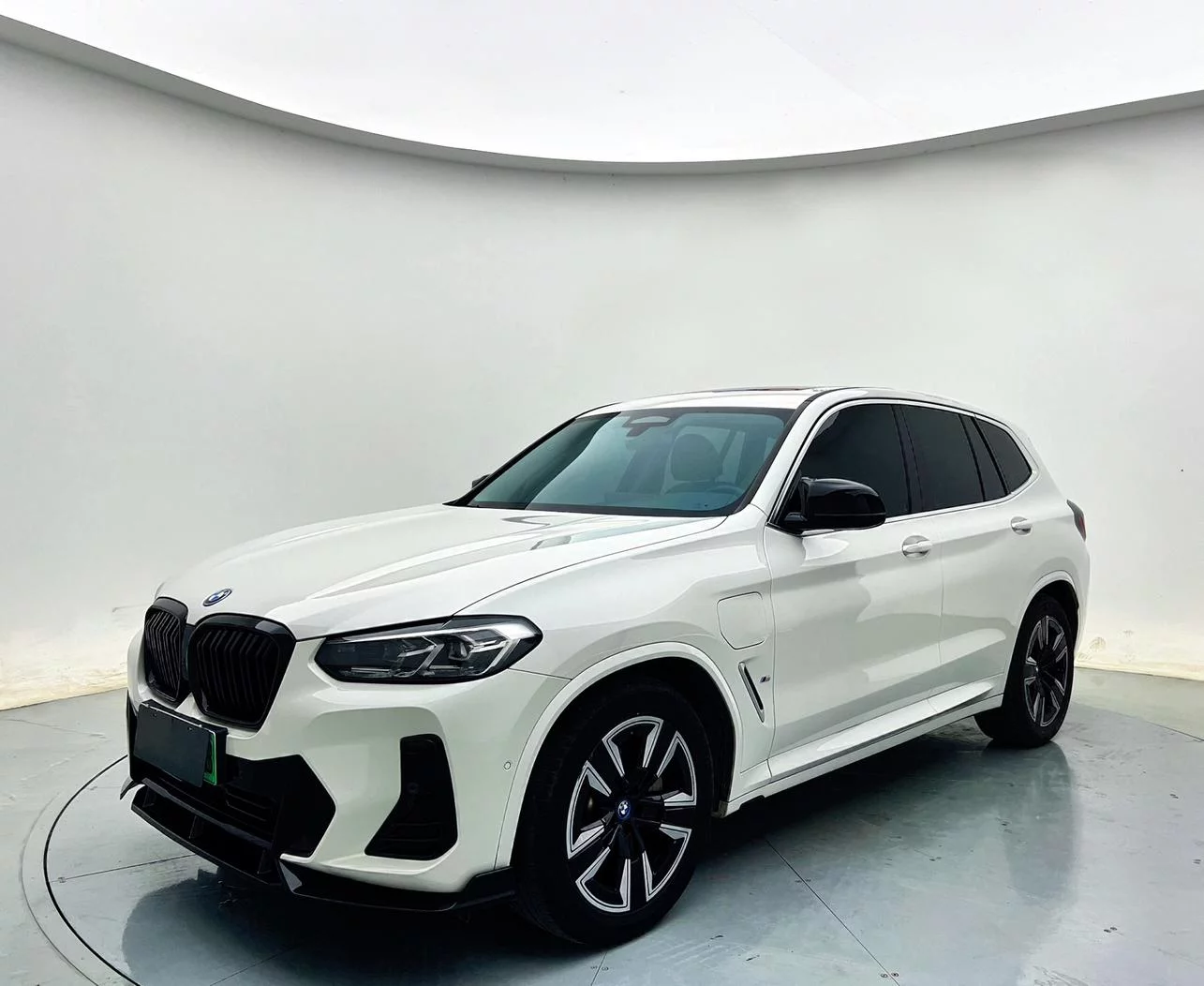 BMW iX3