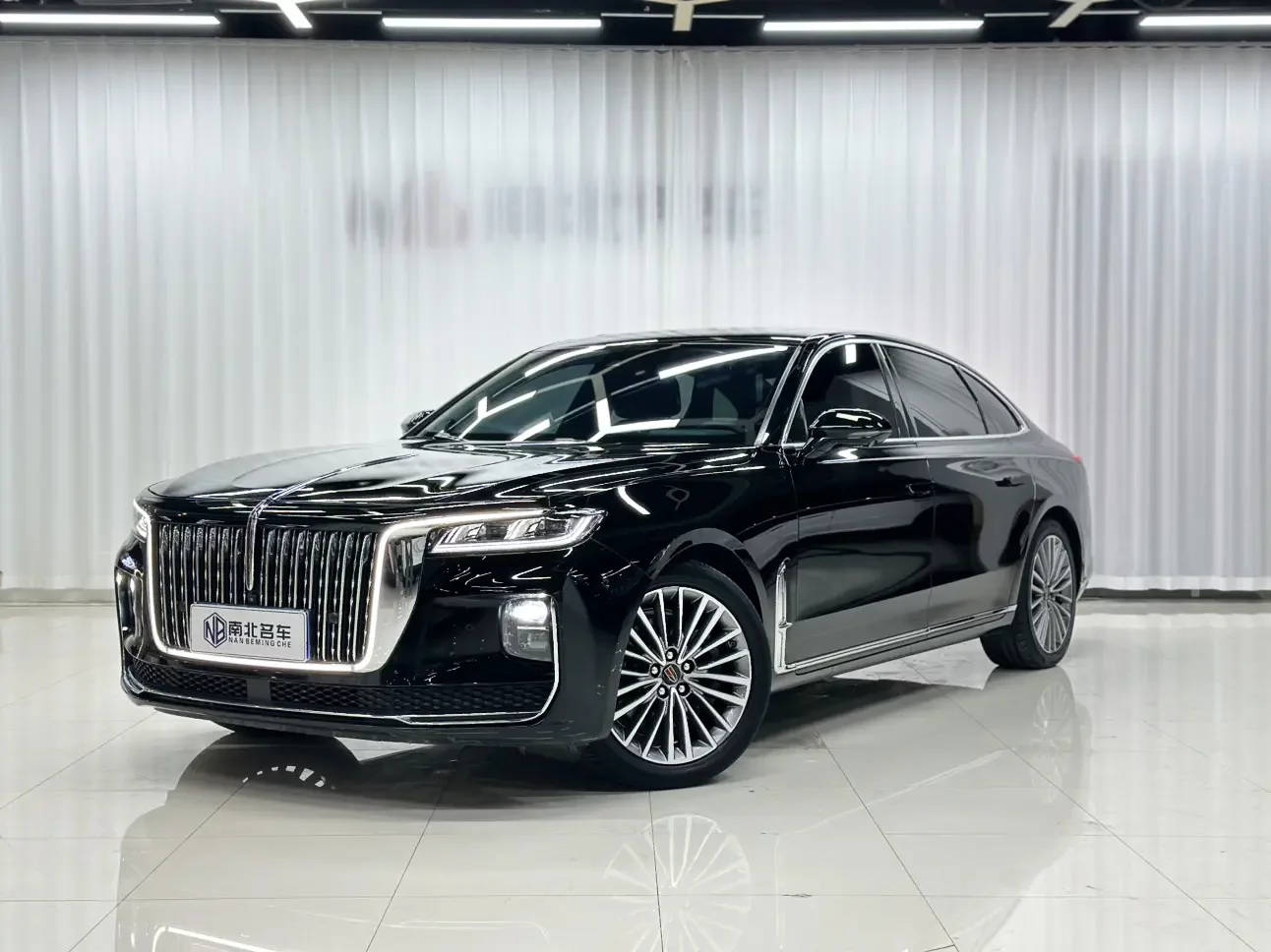 Hongqi H9  из Китая