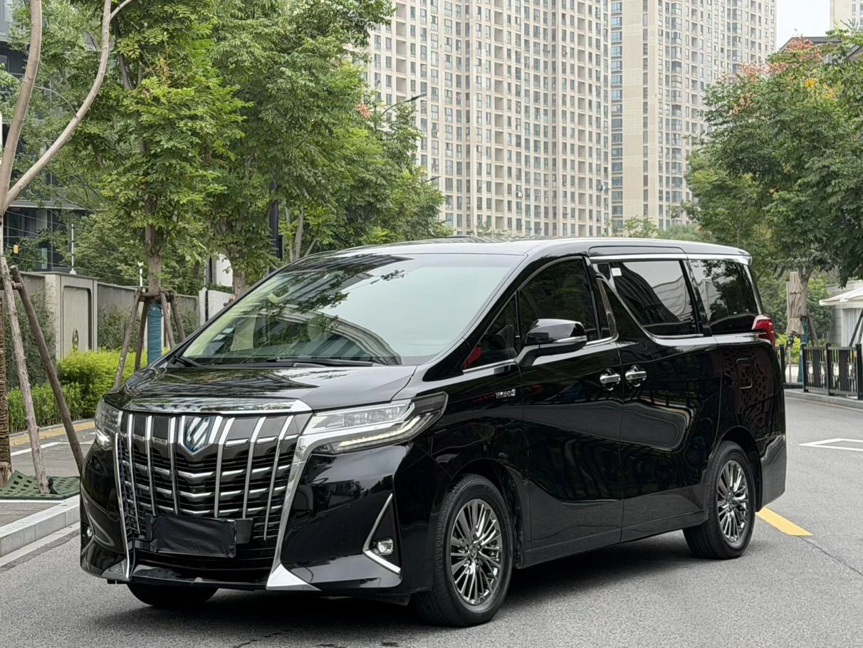 Toyota Alphard  из Китая