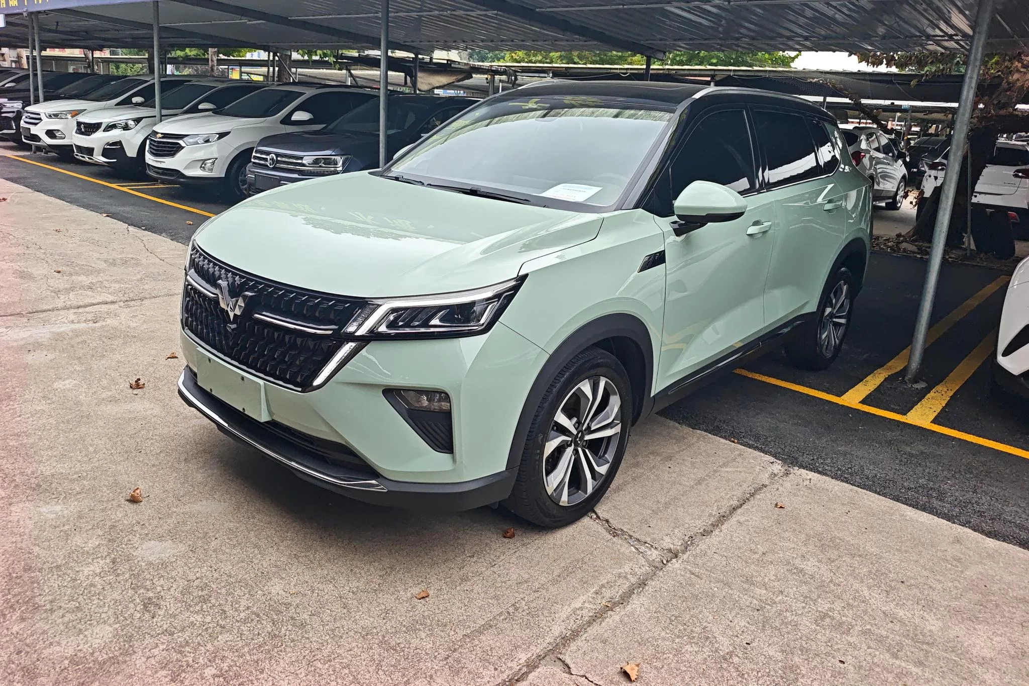 Wuling Asta