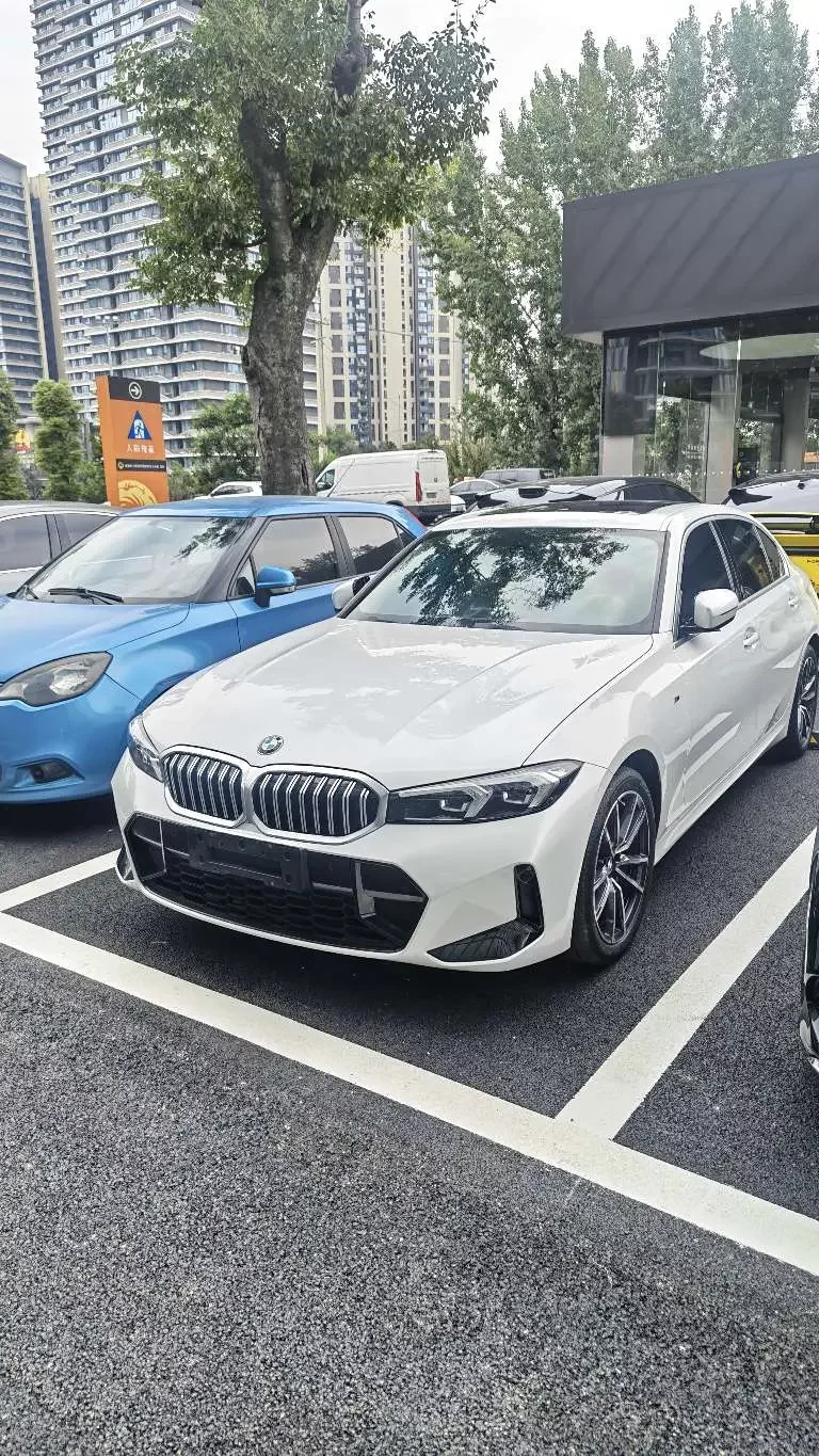BMW 3-SERIES