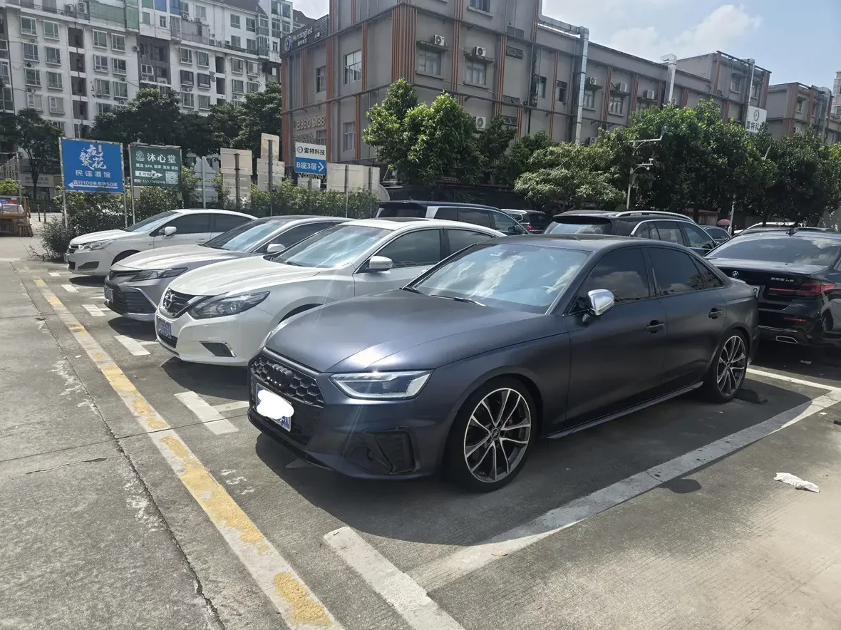 Audi S4