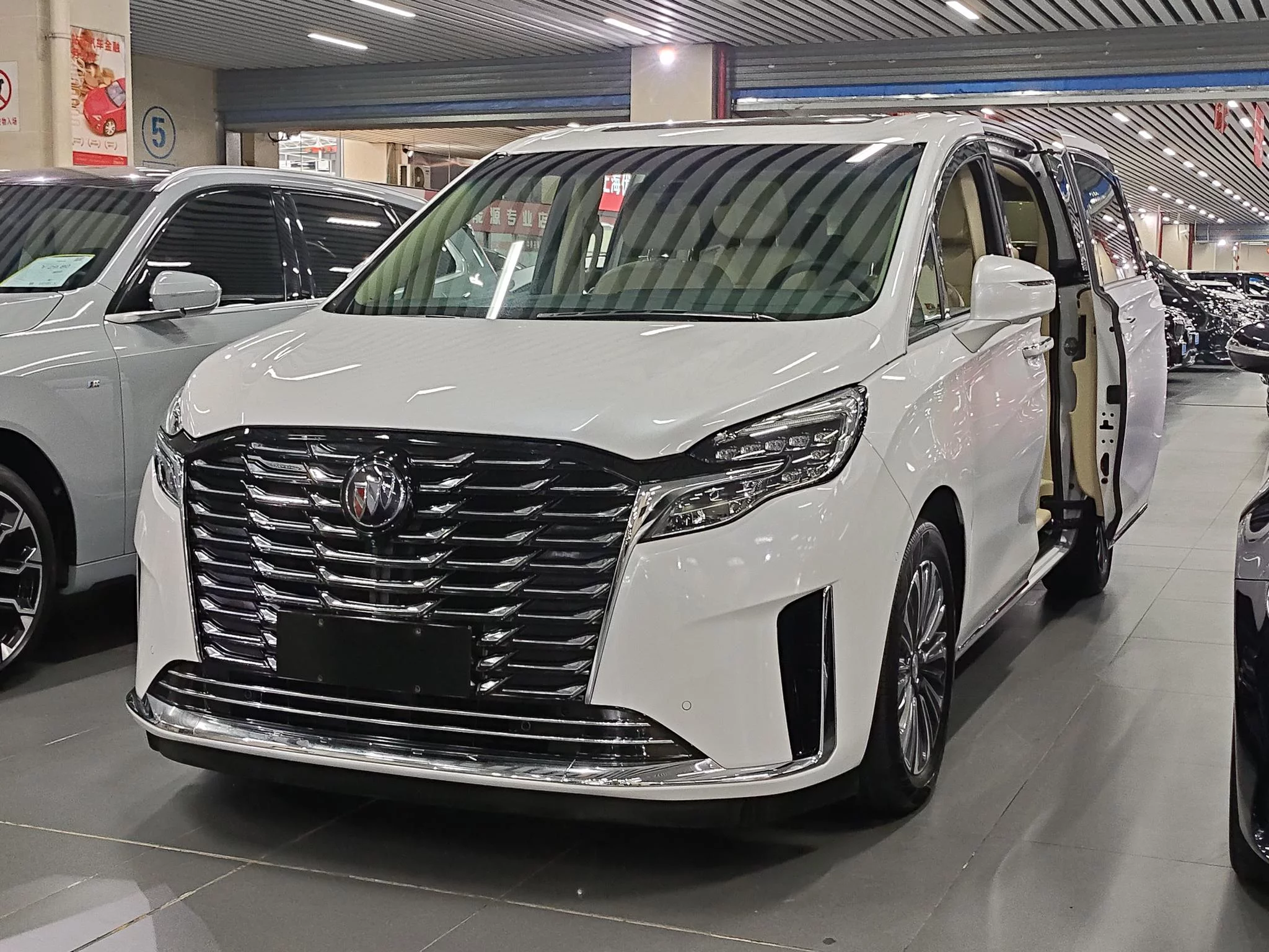 Buick GL8