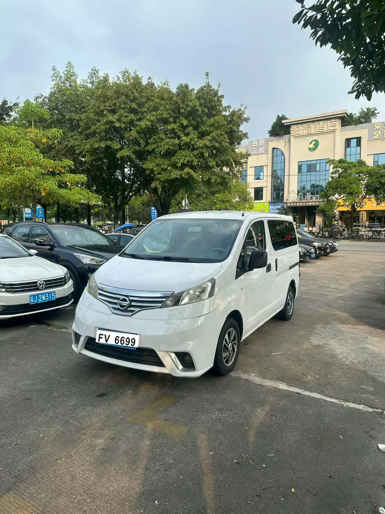 Nissan NV200