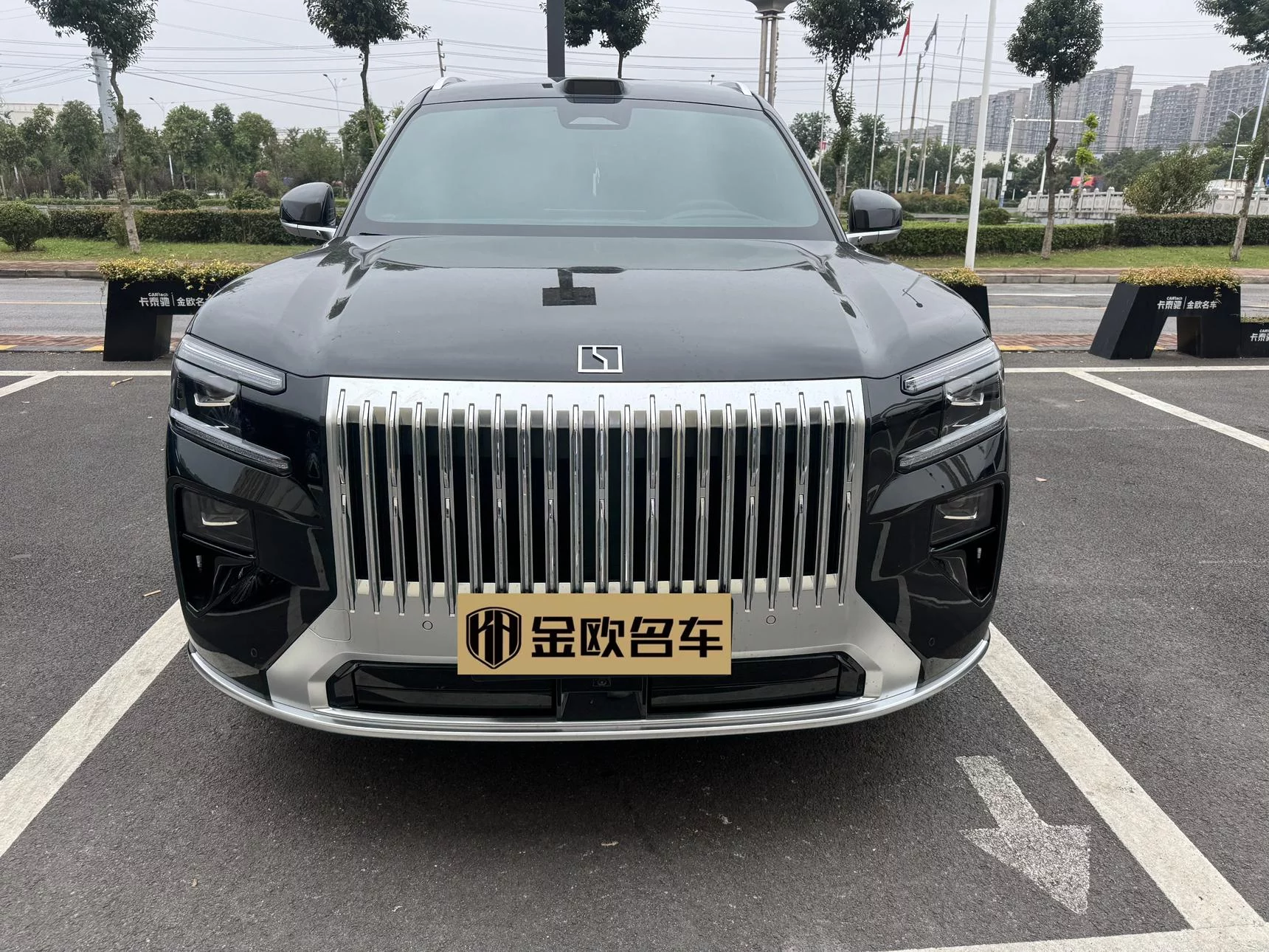 ZEEKR 8X