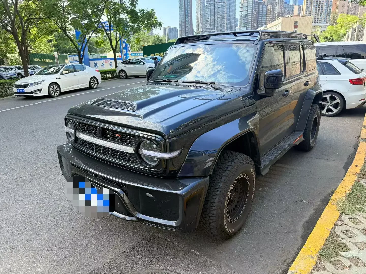 TANK Cyber Tank 300