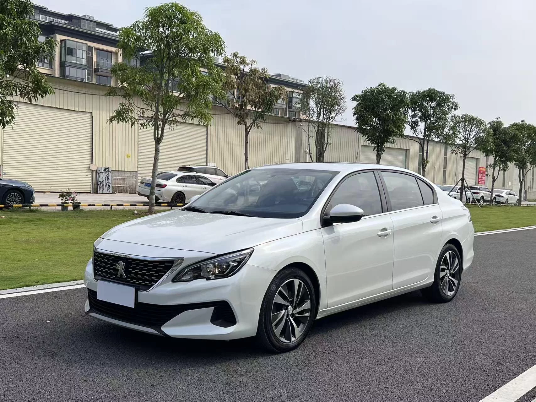 Peugeot 408