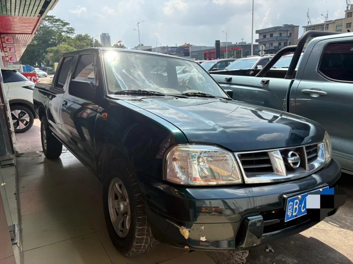 Nissan D22  из Китая