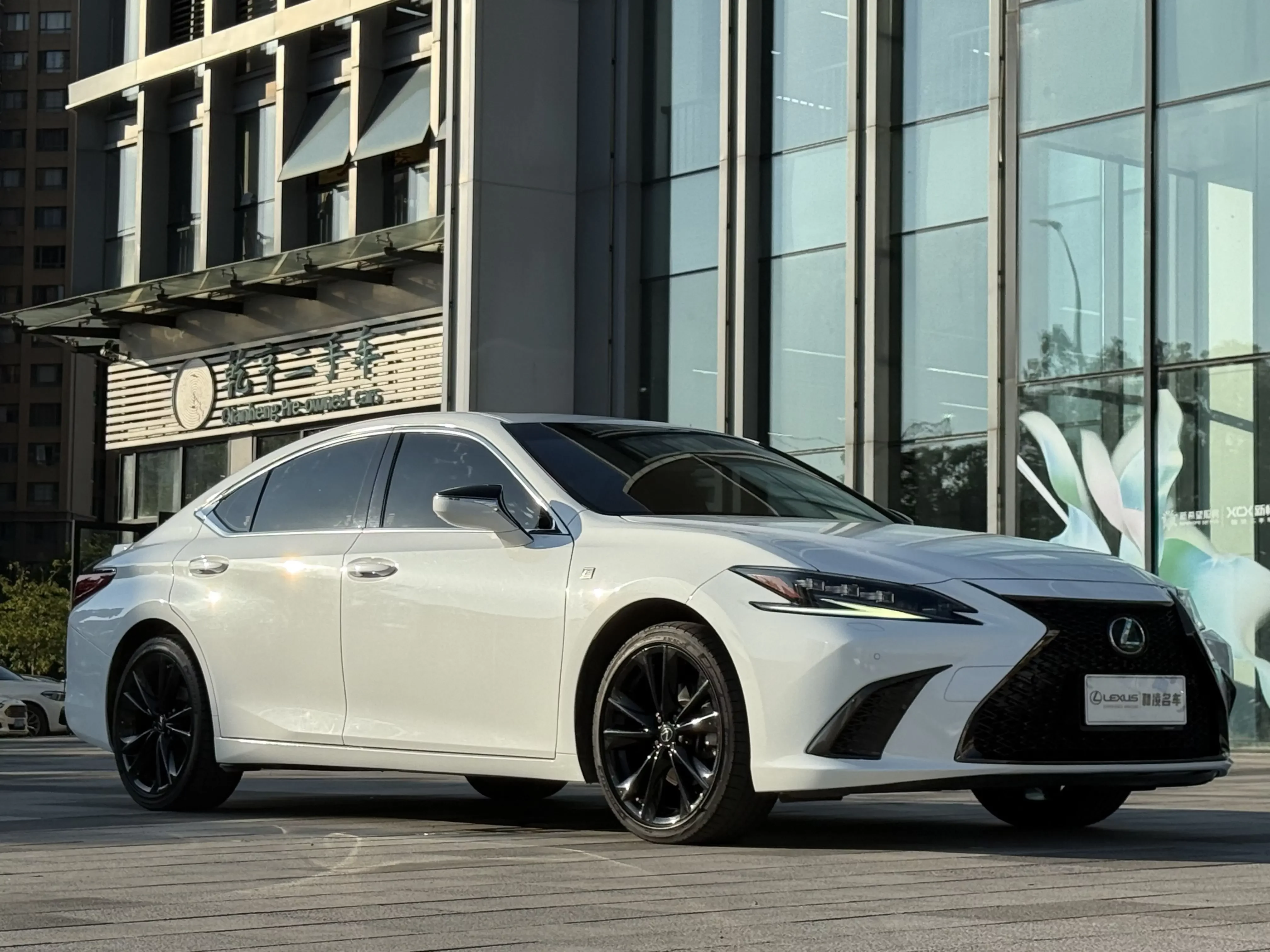 Lexus ES