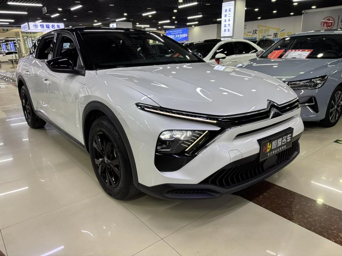 Citroën Versailles C5 X  из Китая