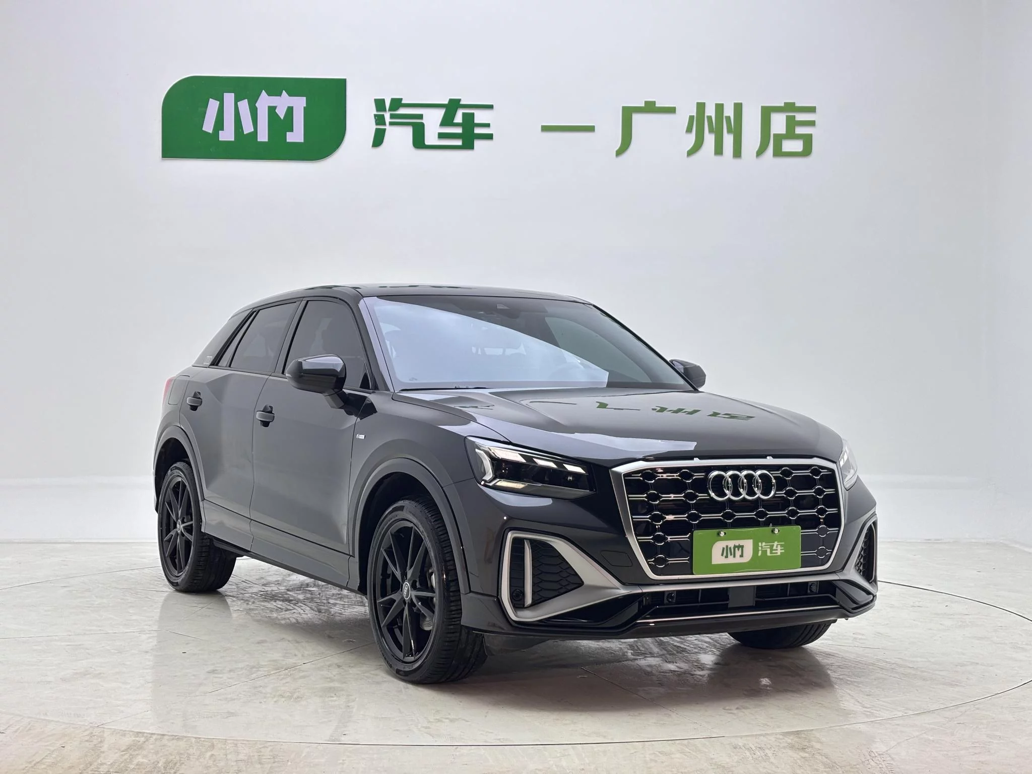 Audi Q2L
