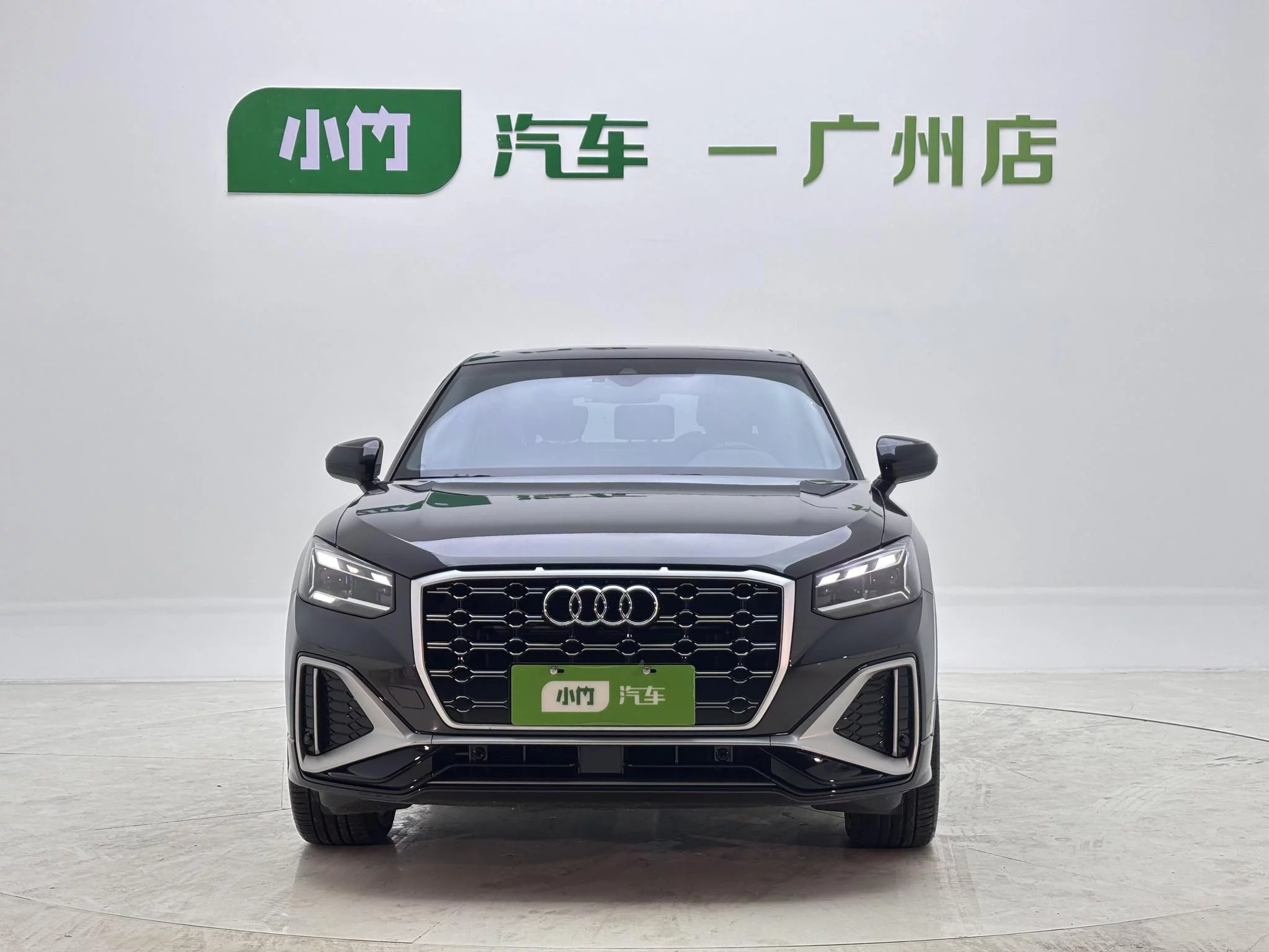 Audi Q2L
