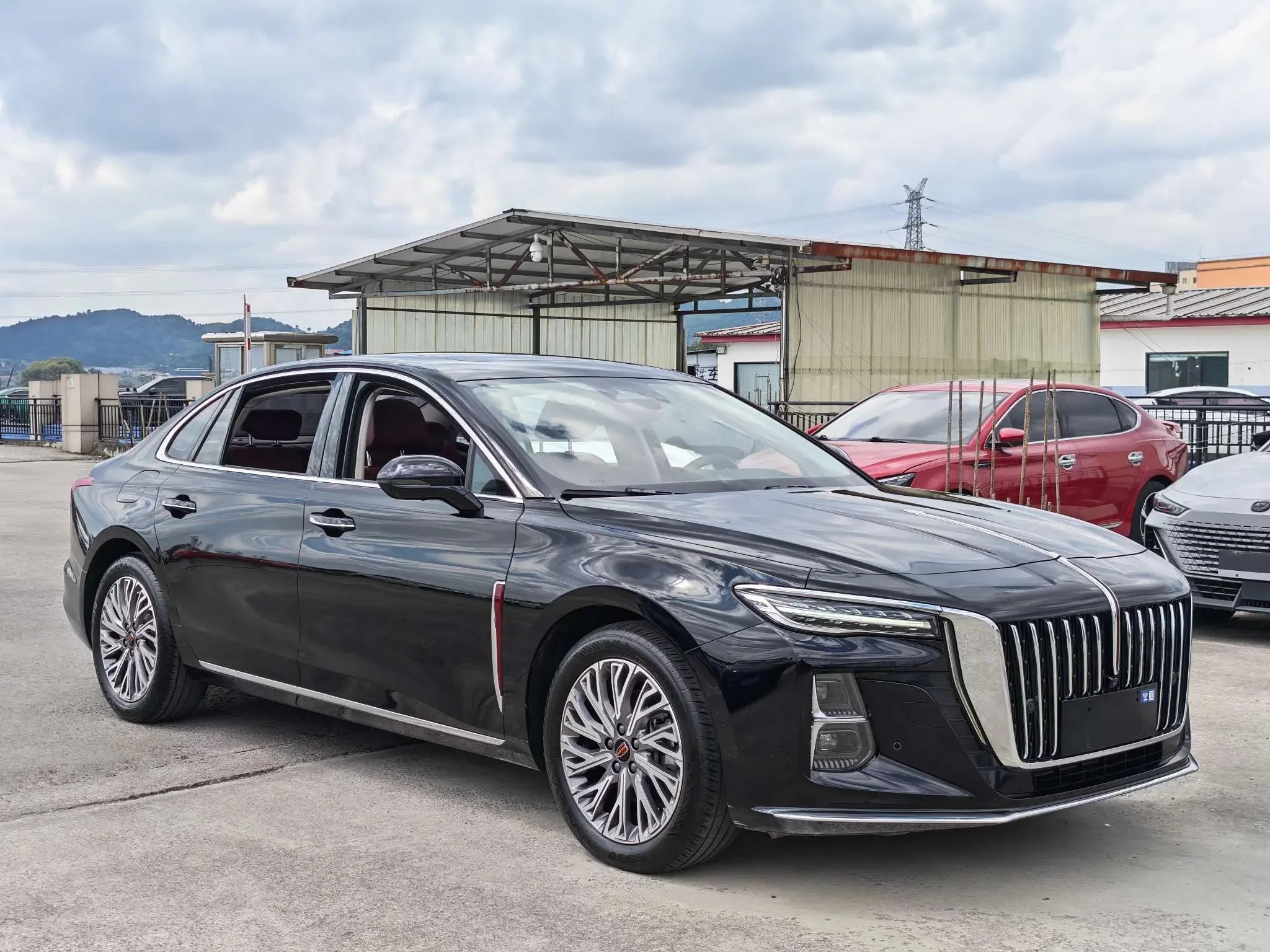 Hongqi H5