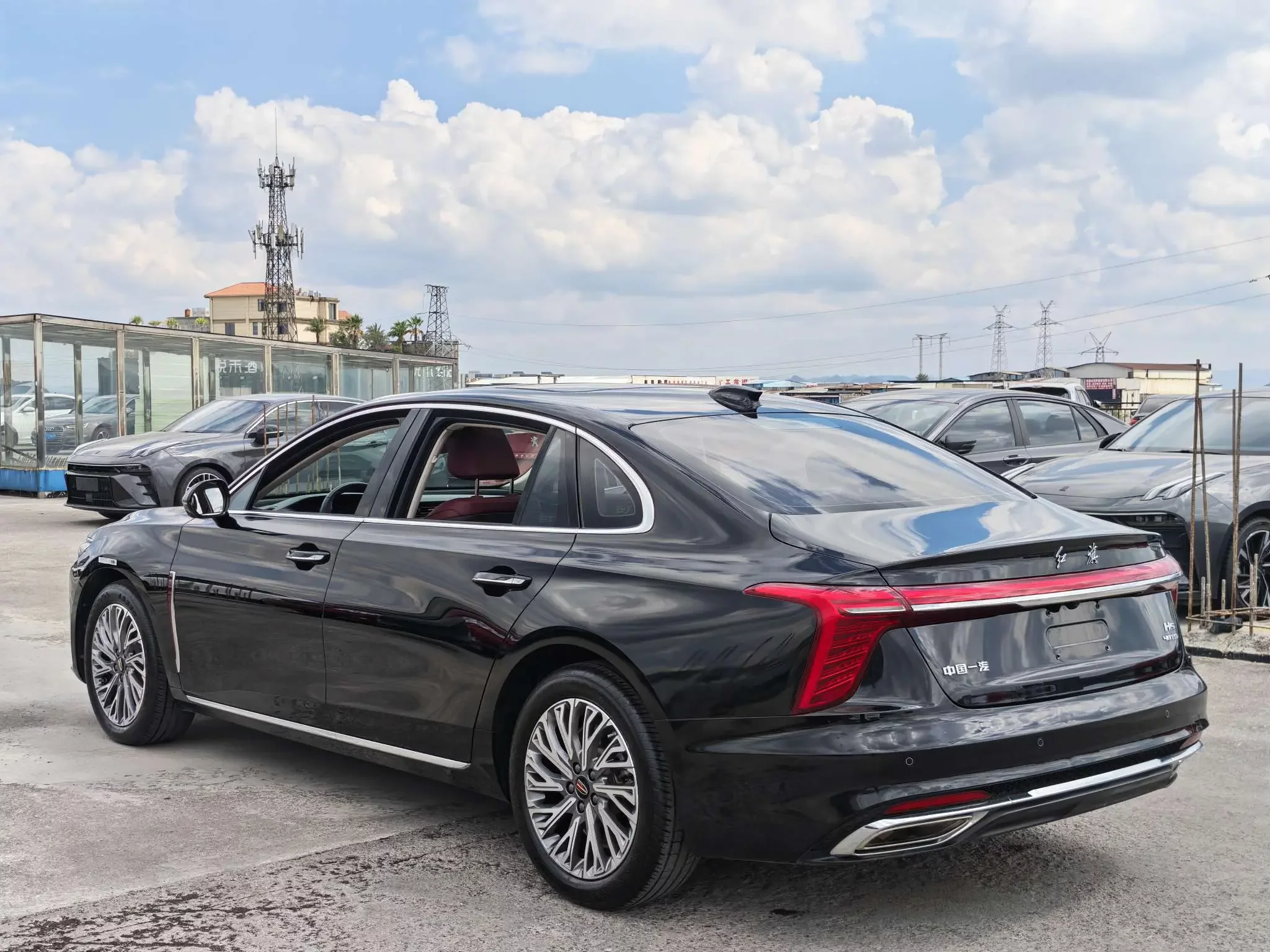 Hongqi H5