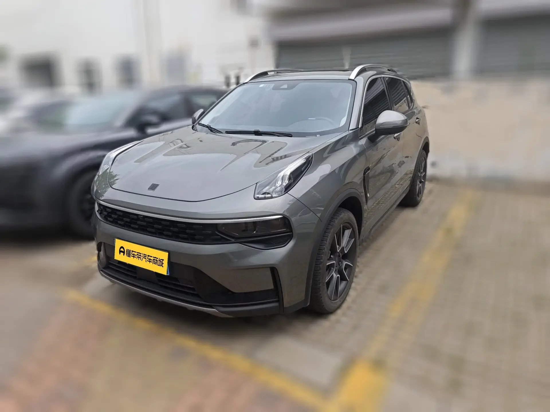 LYNK & CO 01