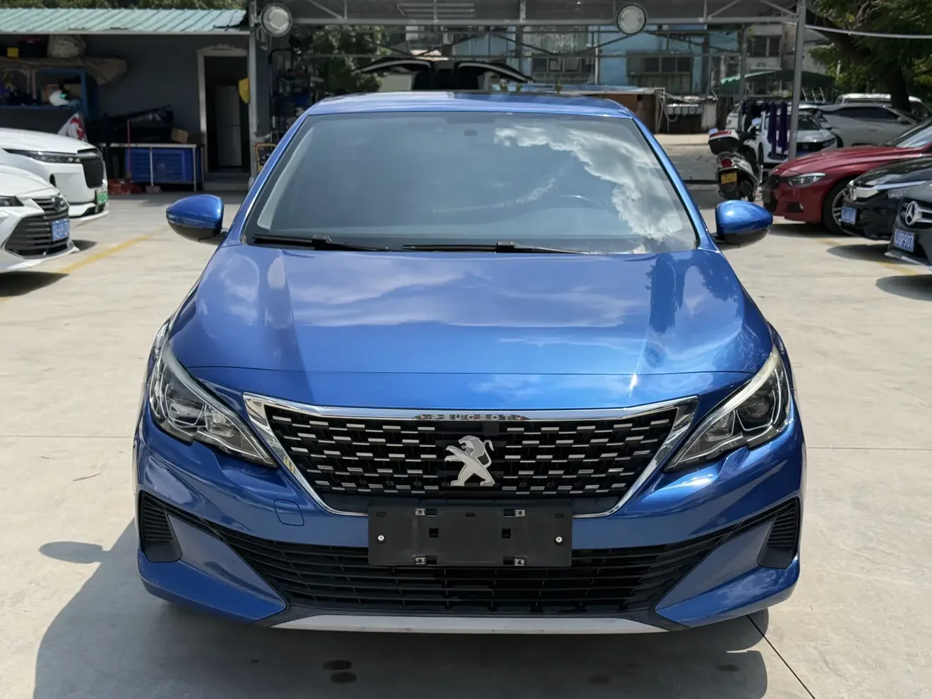 Peugeot 408  из Китая