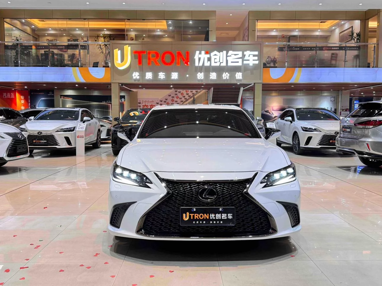 Lexus ES