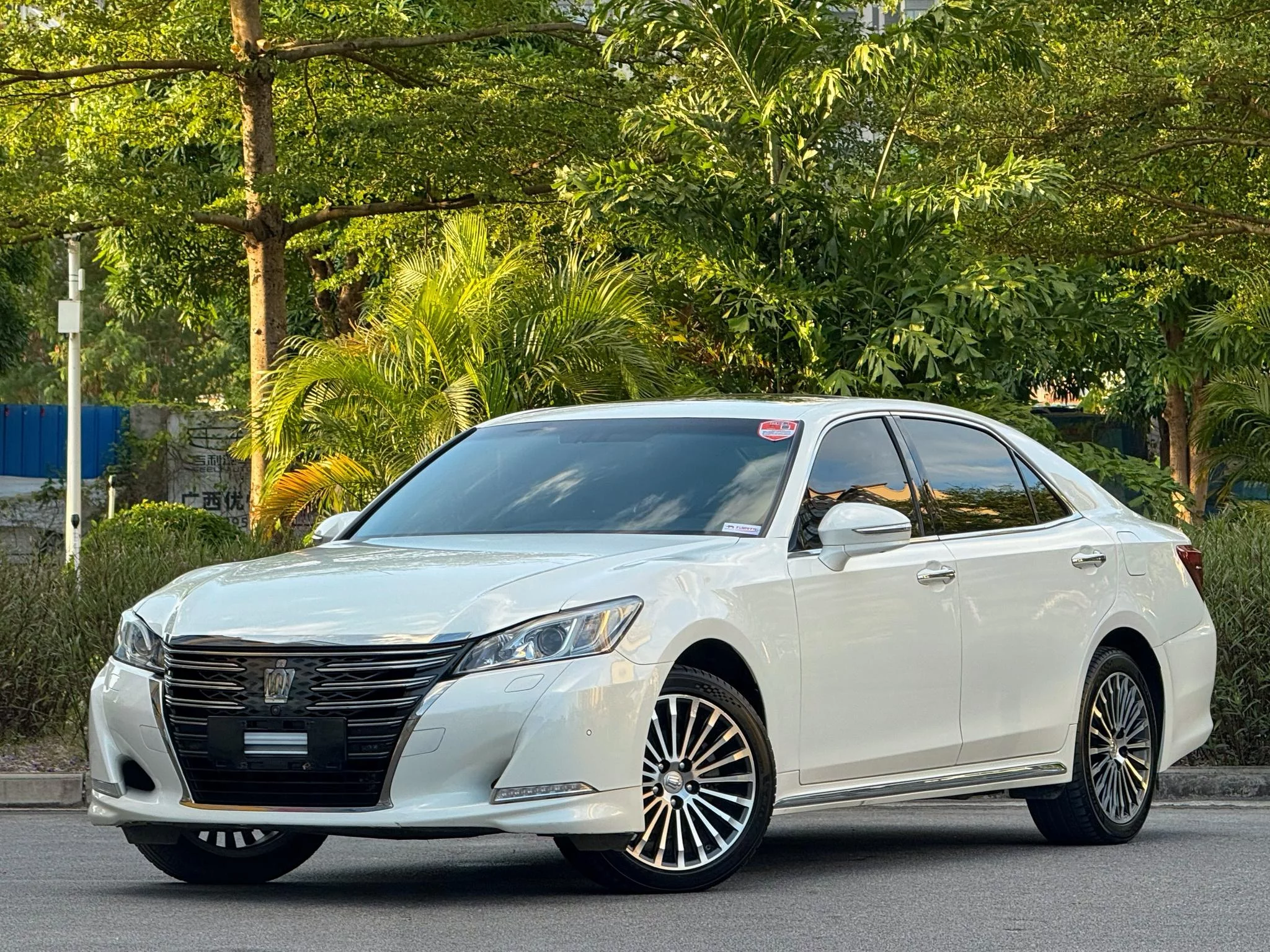 Toyota crown