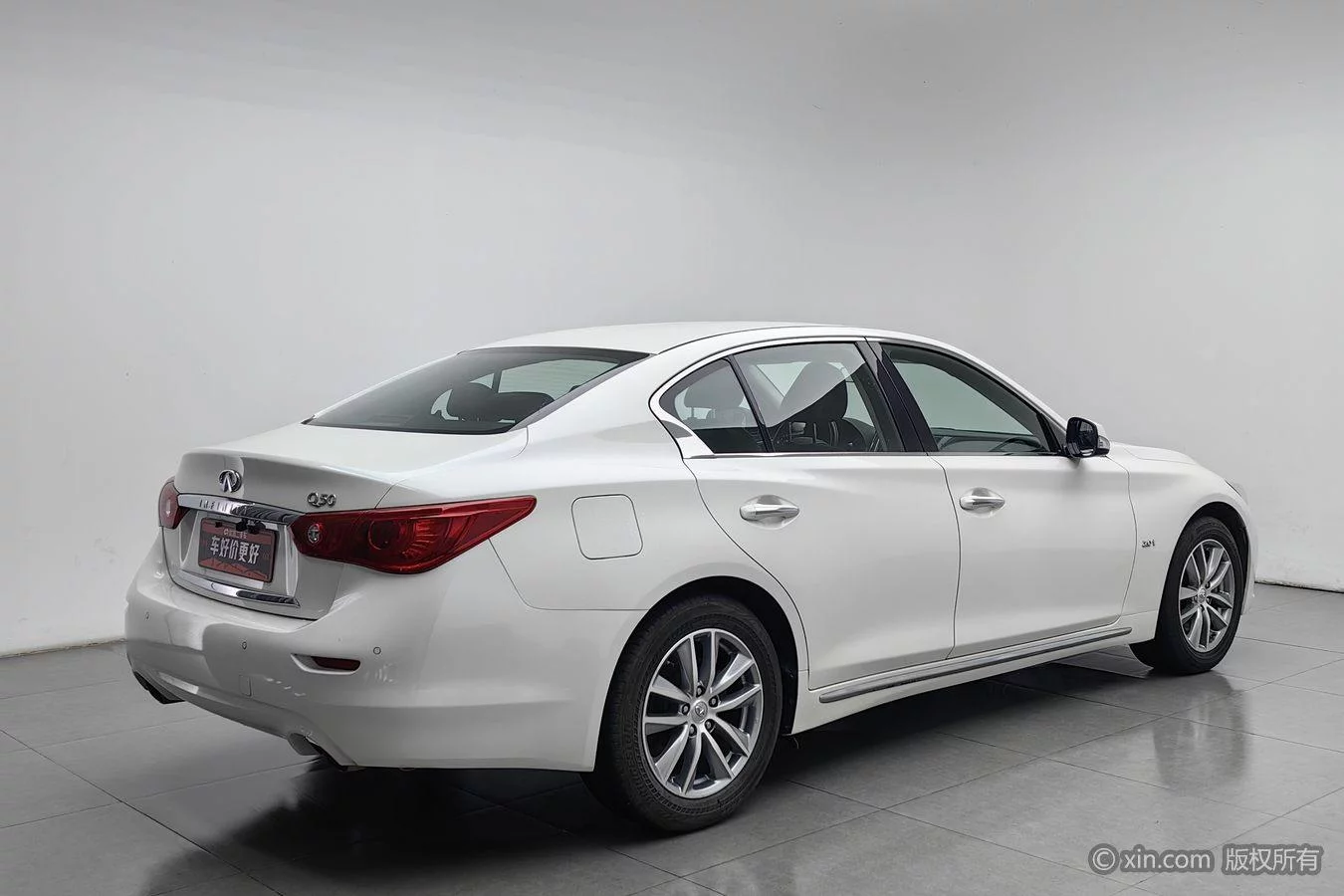 Infiniti Q50L  из Китая