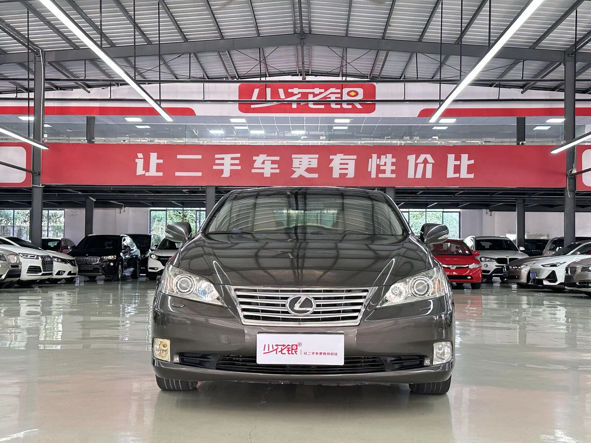 Lexus ES  из Китая