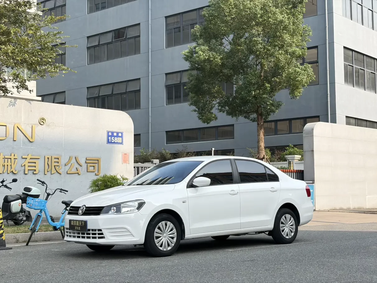 Volkswagen Jetta  из Китая