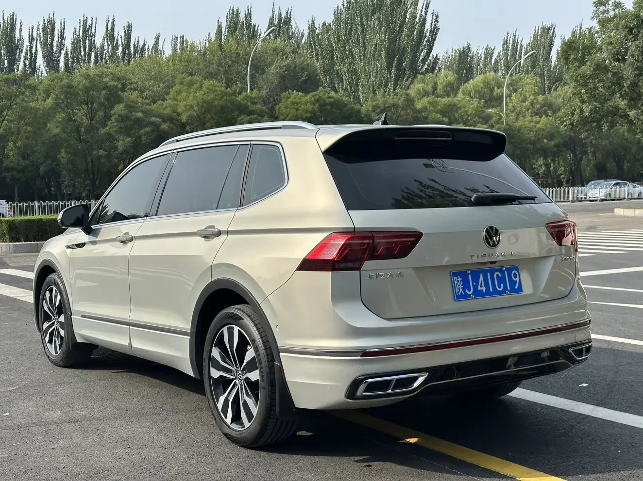 Volkswagen Tiguan L