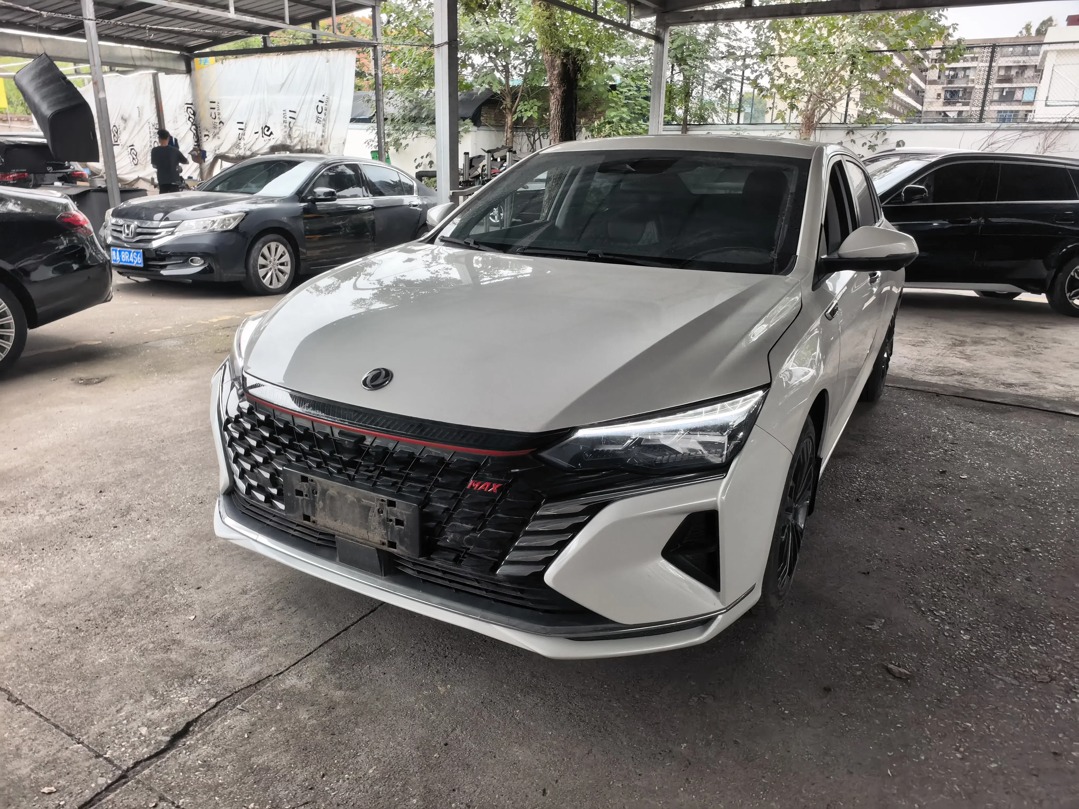 Dongfeng Yixuan MAX